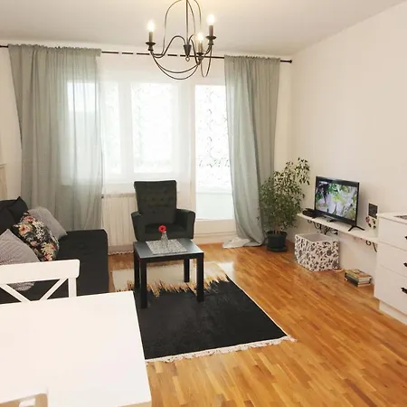 Apartment Mila - A Stylish Near Airport Sarajevo